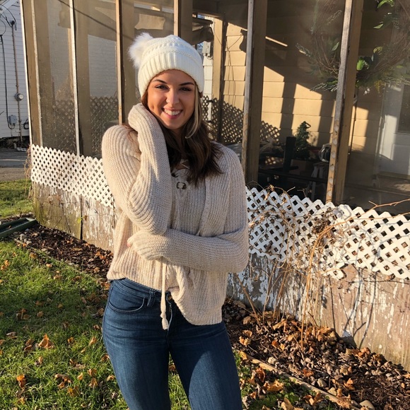 Lace up sweater - Picture 2 of 2